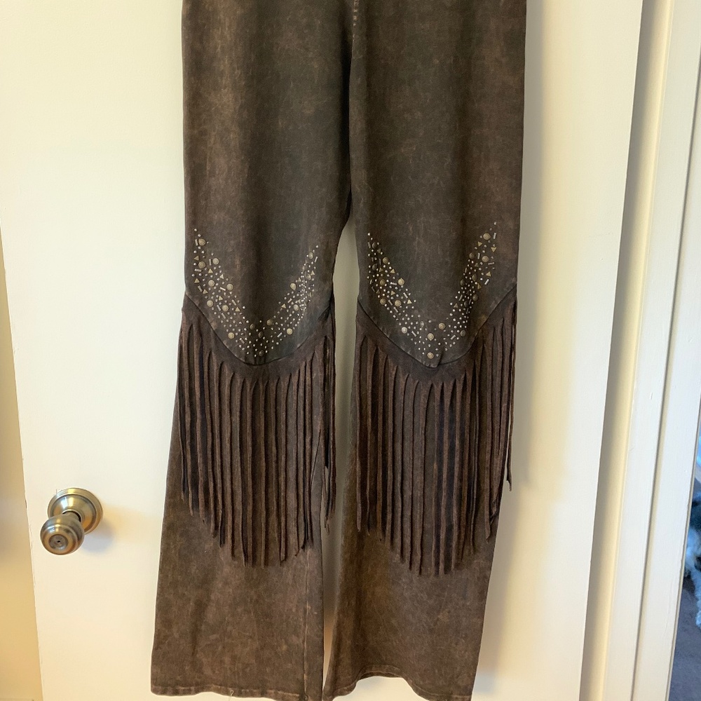Flare leggings with fringe